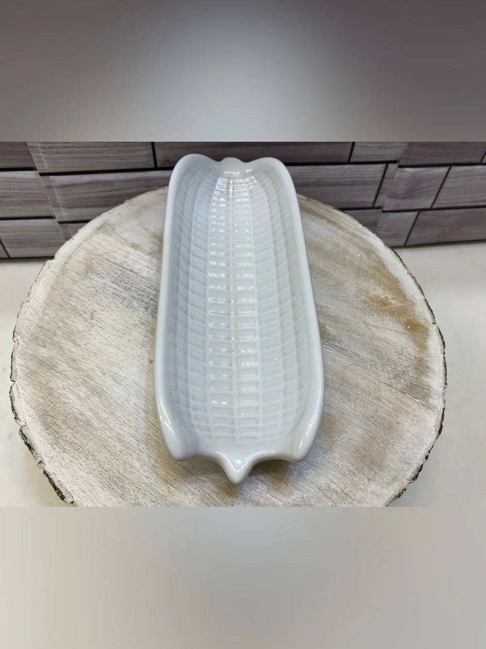 Le Creuset ❤️Sweet Corn Dish white NWT**